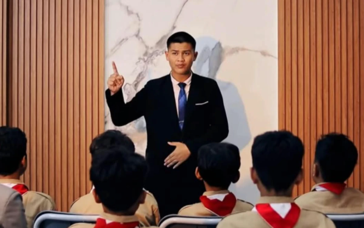 Thumbnail Berita - Pelajar MA Al-Anwar Pacitan Angkat Isu Pendidikan di Lomba Pidato AHY Muda 2026