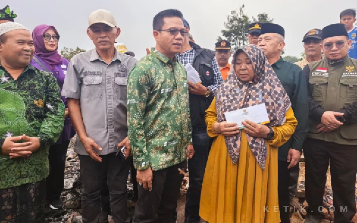 Thumbnail Berita - Lima Rumah Terbakar, KDS Gerak Cepat Bantu Warga Pacet