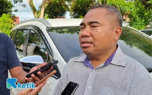 Thumbnail Berita - IMTA Distransnaker Halsel 2025 Melejit Lampaui Target, Daud Djubedi Optimis Tembus 50 Miliar