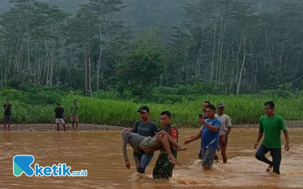 Mayat Pria Lansia Ditemukan Mengambang di Sungai Pacitan, Berikut Kronologinya