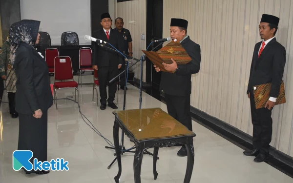 Thumbnail Berita - Sekda Bondowoso Klarifikasi Isu Penundaan Pelantikan Kepala Dinas Perpustakaan