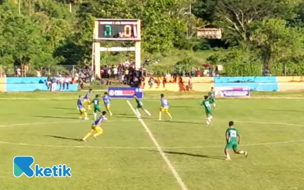 Thumbnail Berita - Piala Bupati Halsel 2025 Grup H: Hidayat Unggul Gol, Imimoi Menang Ball Possession
