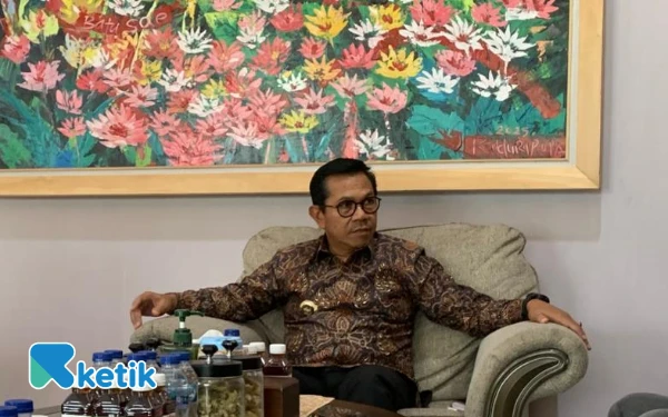 Thumbnail Berita - Wali Kota Batu Cak Nur Sayangkan Marak Vila Tak Berizin, Dorong Pelaku Usaha Tertib Administrasi