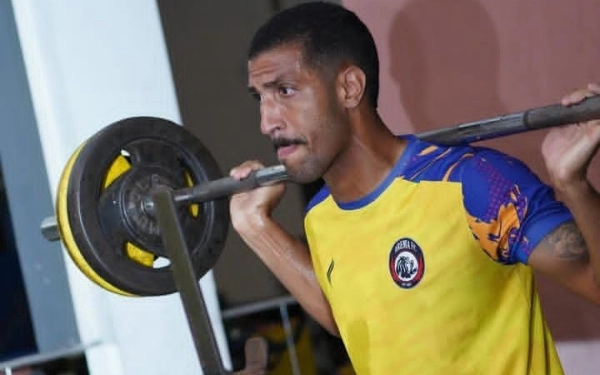 Thumbnail Evaluasi Paruh Musim, Arema FC Resmi Lepas Yann Motta