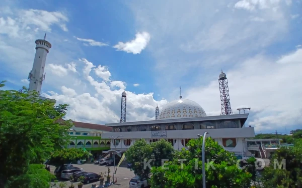 Thumbnail Berita - Cek Waktu Magrib Kota Malang Hari Ini 8 Maret 2026, Lengkap Doa Buka Puasa Ramadan