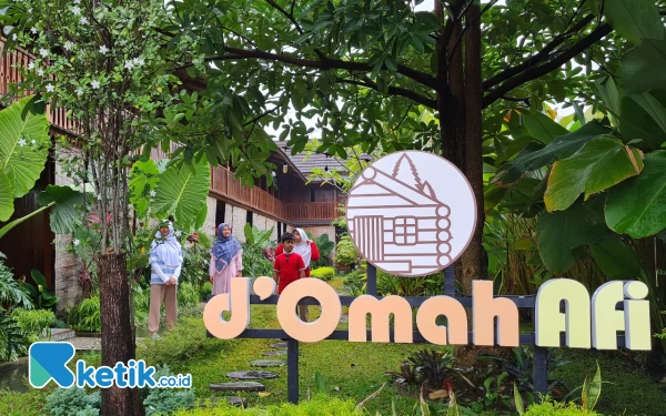 Liburan ke Jogja, Nginapnya d'Omah Afi Hotel Kayu Aja!