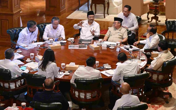 Thumbnail Berita - Gus Ipul Minta Presiden Prabowo Langsung Bina Guru dan Kepala Sekolah Rakyat
