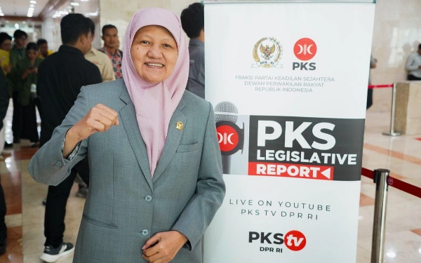 Thumbnail Berita - Stop Anak Putus Sekolah! Reni Astuti Gercep Buka Posko dan Kawal MPLS Tanpa Perundungan