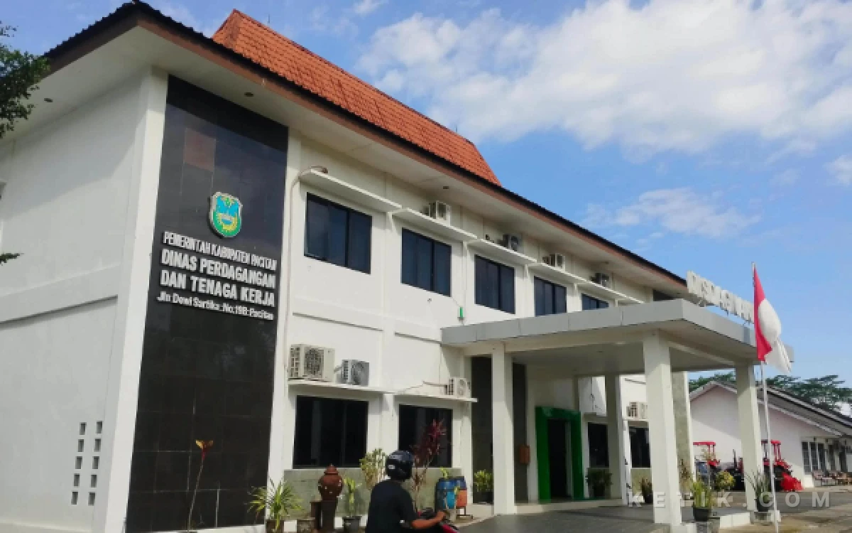 Thumbnail Berita - Sanksi Enam Pegawai Terkait Retribusi Pasar Minulyo Pacitan Belum Juga Diputus