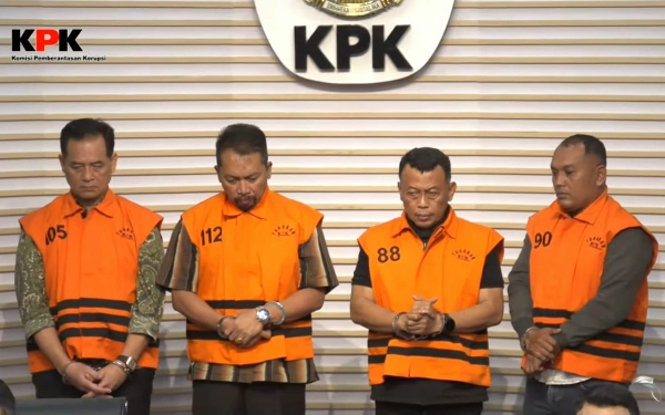 BREAKING! Pakai Rompi Oranye, Bupati Ponorogo Cak Giri Ditetapkan Tersangka oleh KPK