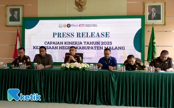 Thumbnail Berita - Sikat Korupsi! Kejari Kabupaten Malang Berhasil Selamatkan Uang Negara Rp2,9 Miliar di Tahun 2025