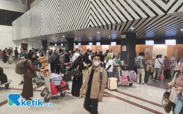 H+8, 50 Ribu Penumpang Arus Balik Lebaran Padati Bandara Juanda