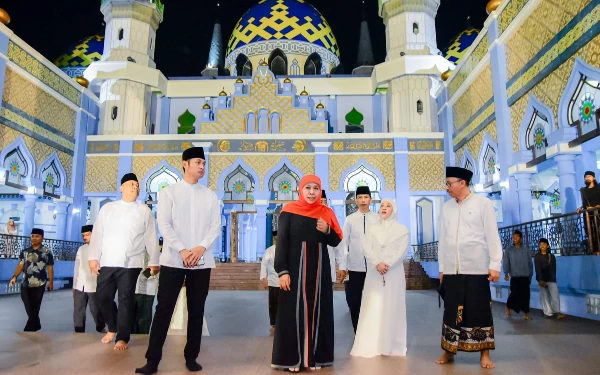 Thumbnail Berita - Safari Ramadan ke Tuban, Khofifah Sebut Sunan Bonang Simbol Toleransi Beragama