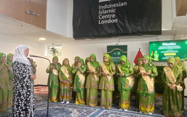 Khofifah Indar Parawansa Kukuhkan Pengurus PCI Muslimat NU United Kingdom