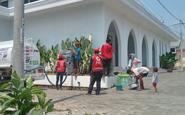 Kekeringan Diprediksi hingga Bulan Depan, Ribuan Warga Jember Dihantui Krisis Air Bersih