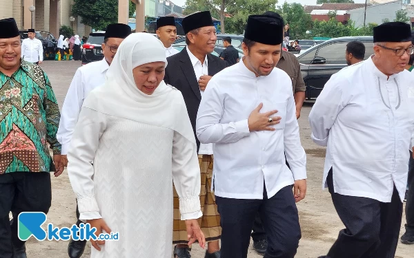 Thumbnail Berita - Wagub Jatim Emil Layangkan Gugatan ke MK, Ini Tanggapan Khofifah
