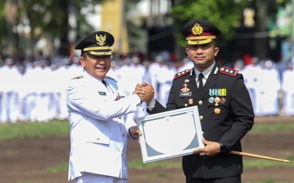 Penghargaan Ungkap Kasus Ganja Tanam di Jember, Bupati Sebut Narkoba Pemutus Regenerasi