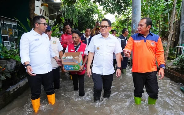 Curah Hujan Tinggi, Pj Gubernur Jatim Imbau Masyarakat Siaga