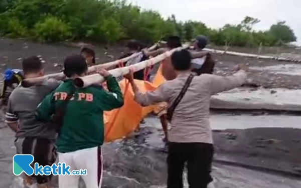 Pemancing Asal Paiton Ditemukan Tewas Tanpa Busana di Bibir Pantai Ketah Kulon Situbondo