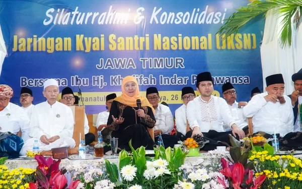 Khofifah-Emil Dapat Dukungan Ratusan Kiai dan Tokoh Agama untuk Pilgub Jatim 2024