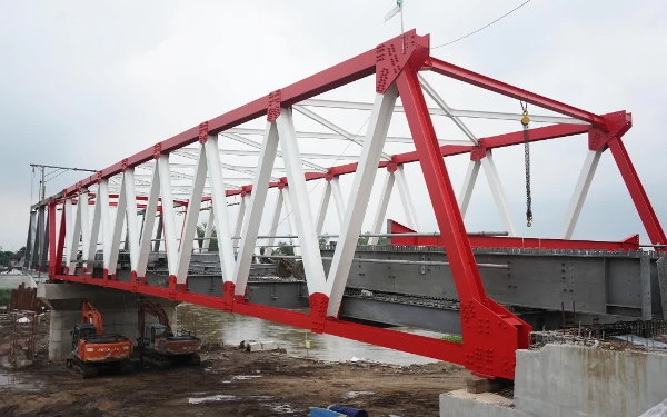 Pemkab Kediri Targetkan Pembangunan Jembatan Jongbiru Rampung Pertengahan Tahun 2024