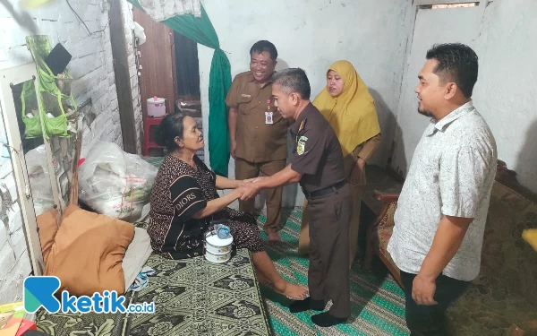 Pastikan Tepat Sasaran, Dinsos Pamekasan dan Kejari Monitor Bantuan Permakanan Lansia