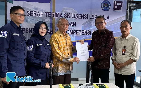 Universitas Langlangbuana Bandung Terima SK Lisensi LSP