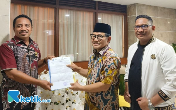 Anggota DPRD Kota Sorong Antarkan Langsung Surat Penolakan RUU Penyiaran