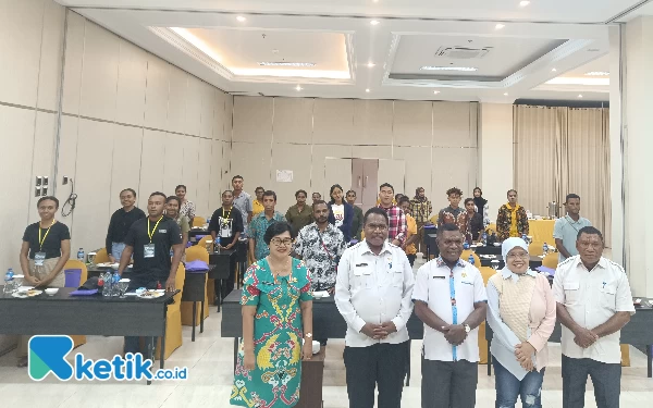 Rangkul Generasi Muda, Dinas Pariwisata Kota Sorong Gelar Pelatihan Pemandu Wisata Outbound