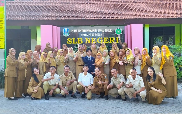 Pengalaman Berharga Mahasiswa Difabel Unesa Magang di SLBN Juwet Kenongo