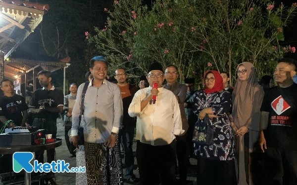 Paslon Rijanto-Beky Gelar Nobar Indonesia vs Bahrain, Tegaskan Keyakinan Menang di Pilbup Blitar