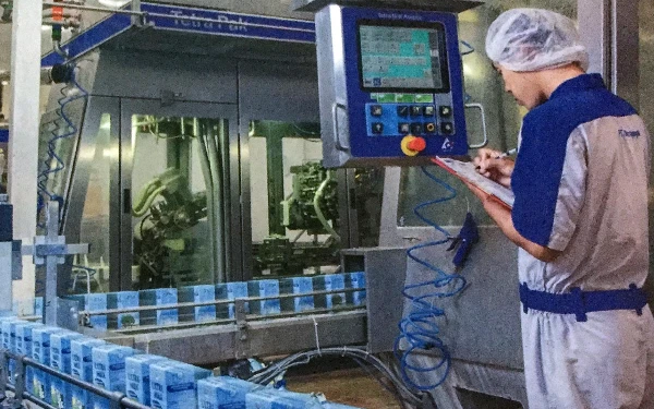 PT Ultrajaya Milk Industry Buka Lowongan Kerja untuk 4 Posisi
