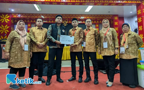 KPU Palembang Tetapkan Hasil Rekapitulasi: Suara Ratu Dewa-Prima Salam Terbanyak!