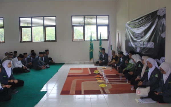 Thumbnail Setelah melalui proses yang demokratis, terpilih sebagai Ketua IPNU Cianjur Fajar Maulana dan Ketua IPPNU Cianjur Siti Asyro Nurjanah masa khidmat 2024-2026. (Foto: Ade Sahrul for Ketik.co.id)