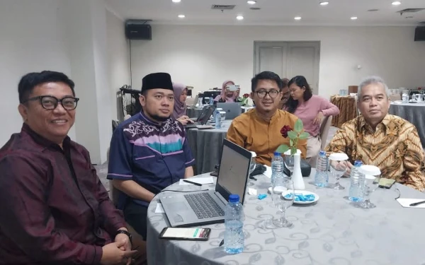 Thumbnail Salah satu peserta Daden Sukendar meminjam istilah yang pernah diungkapkan Gus Dur, bahwa berjuang untuk menegakan keadilan dalam kemanusiaan dan perdamaian itu memang butuh nafas panjang (10/12/2024) (Foto: Daden for Ketik.co.id)