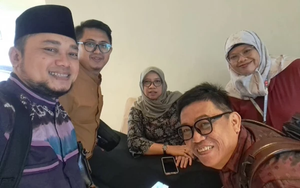 Thumbnail Dirinya dan semua peserta berharap banyak semoga perlindungan bagi kaum perempuan ini dapat terwujud di era pemerintahan ke depan di setiap tingkatan (10/12/2024) (Foto: Daden for Ketik.co.id)