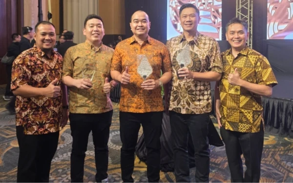 AUTO2000 Sabet Penghargaan Bergengsi di Awarding Getting Commitment 2025
