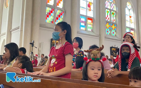 Sukacita Natal Anak-Anak Misa Pagi di Gereja Tertua Kota Surabaya