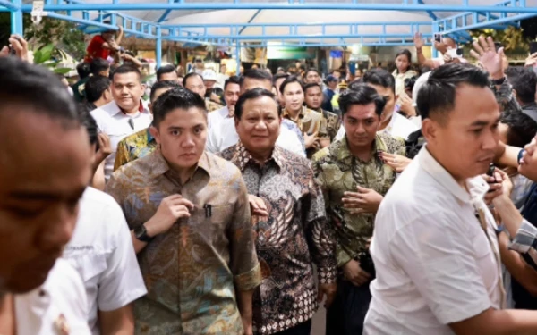 Thumbnail Sebelum hadir di Bundaran HI, Prabowo sempat hadir dalam agenda Tutup Kas Akhir Tahun 2024 dan Lauching Coretax di Kantor Kementerian Keuangan. (Foto: IG Prabowo)
