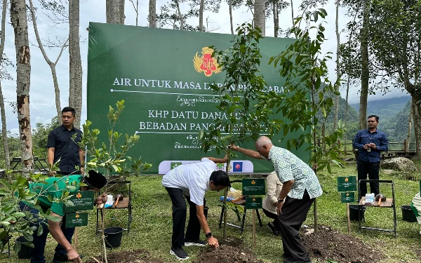 Raja Yogyakarta Sri Sultan HB X Gencarkan Gerakan 'Gunung Bali Gunung' di Lereng Merapi