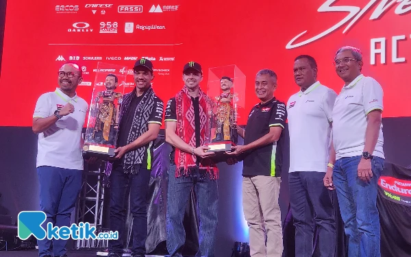 Thumbnail Setelah acara ini Di Giannantonio, Morbidelli bakal melanjutkan acara ke Sirkuit Mandalika. Mereka menggelar agenda VR46 Riders Academy pada 27-29 Januari 2025. (Foto: Dok. ketik.co.id)
