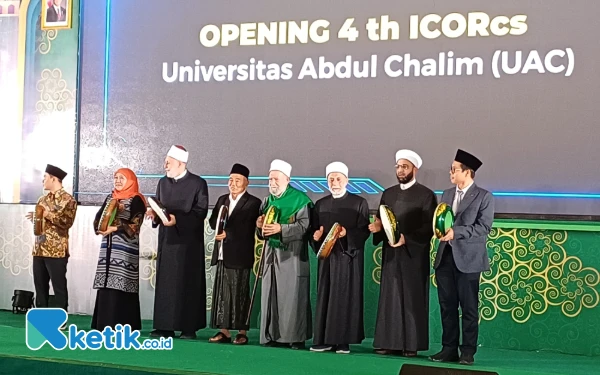 Khofifah Buka ICORCS 2025, Bahas Dua Hal Penting
