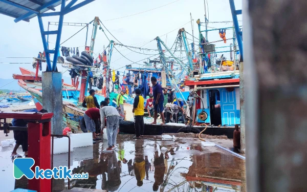 Cegah Konflik, Puluhan Kapal Asal Cilacap di Tamperan Pacitan Diminta Pergi