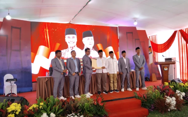 Thumbnail Berita - KPU Tetapkan Pasangan Lukman Fauzan Sebagai Bupati Dan Wakil Bupati Bangkalan