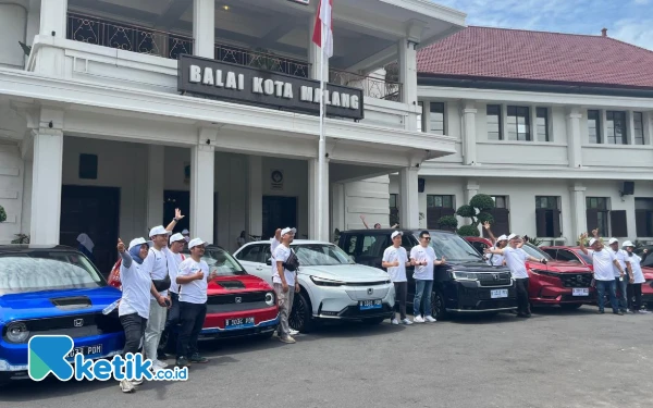 Thumbnail Berita - Honda Mobil Listrik Uklam-uklam Nang Malang, Jelajahi Destinasi Bersejarah Usung Kendaraan Ramah Lingkungan
