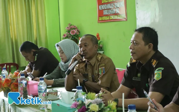 Program Jaksa Masuk Sekolah Kejati Lampung Sambangi SMAN 1 Way Jepara, Ajak Siswa 'Kenali Hukum Jauhi Hukuman'