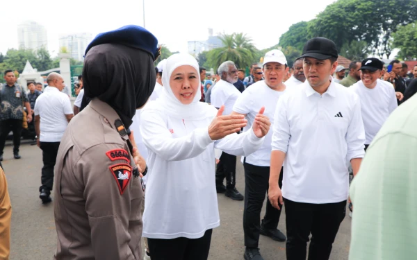 Thumbnail Berita - Gladi Kotor Pelantikan Gubernur dan Wakil Gubernur Jatim Terpilih, Khofifah: NKRI Satu Barisan