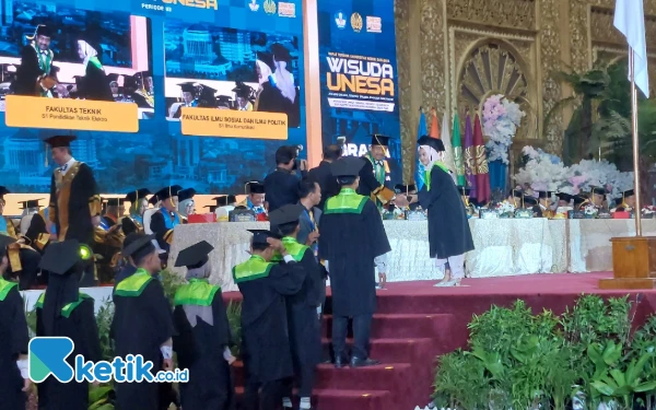 Unesa Wisuda 1.548 Lulusan, Siap Berkarya untuk Indonesia Emas 2045