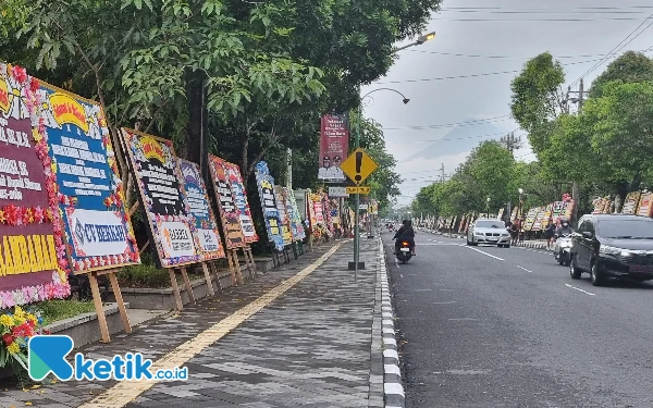 Thumbnail Berita - Pemkab Sleman Kebanjiran Karangan Bunga Jelang Pelantikan Harda-Danang, Dua Tahun Terakhir juga Pernah, Ini Daftar Momennya