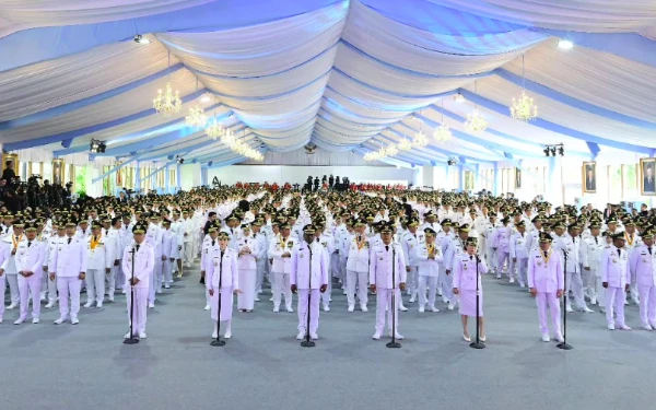Thumbnail Pelantikan digelar di halaman tengah antara Istana Kepresidenan, Jakarta Pusat, Kamis (20/1/2025). Acara ini diawali kirab dari Monas menuju Istana. (Foto: IG Setkab)